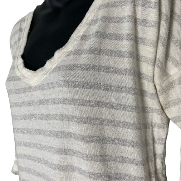 Banana Republic Womens ¾ Sleeve Casual Stripe V-Neck Top Sleeve - Picture 3 of 5